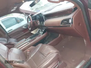 2018 Lincoln Navigator Black Label z VIN 5LMJJ2TT0JEL18765, wystawiony jako IAAI lot #41889782 z przebiegiem 72 190 mil mil oraz . Historia ofert i sprzedaży dostępna na DreamBid. Obrazek 5.