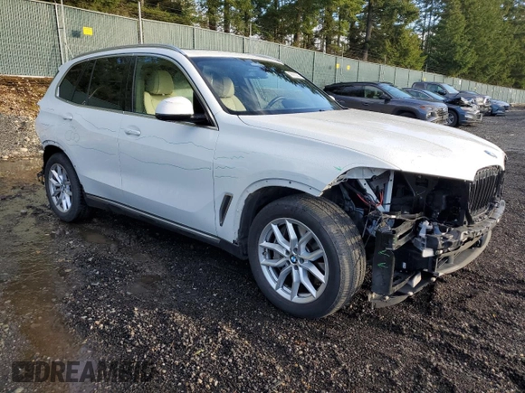 2021 BMW X5 xDrive45e with VIN 5UXTA6C04M9H52389, listed as a Copart auction lot 45605225 with 14,899 mi miles and Salvage Title. Bid and sale history available at carsss.com. Image 4.