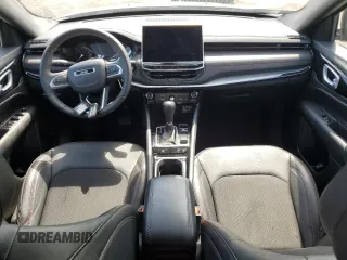 2024 Jeep Compass Trailhawk with VIN 3C4NJDDN4RT149558, listed as a Copart auction lot 58942365 with 31,644 mi miles and Clean title. Bid and sale history available at DreamBid. Image 8.
