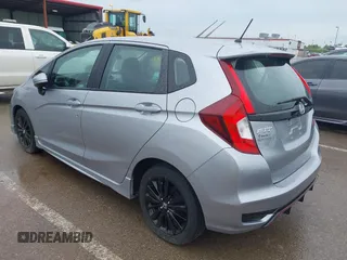 2020 Honda Fit Sport z VIN 3HGGK5H63LM731359, wystawiony jako IAAI lot #42145926 z przebiegiem 40 353 mil mil oraz . Historia ofert i sprzedaży dostępna na DreamBid. Obrazek 3.