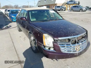 2008 Cadillac DTS 1SC z VIN 1G6KD57Y48U182797, wystawiony jako IAAI lot #41950105 z przebiegiem 96 274 mil mil oraz . Historia ofert i sprzedaży dostępna na DreamBid. Obrazek 1.