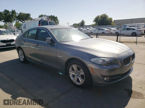2012 BMW 5 Series 528i with VIN WBAXG5C54CDX06011, listed as a Copart auction lot 55601955 with 146,637 mi miles and Clean Title. Bid and sale history available at carsss.com. Image 4.