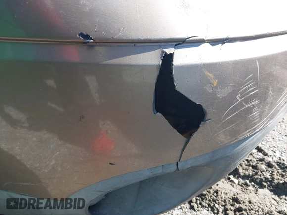 2004 Ford Freestar SES z VIN 2FMZA576X4BA08196, wystawiony jako IAAI lot #41563497 z przebiegiem Nie podano mil oraz . Historia ofert i sprzedaży dostępna na DreamBid. Obrazek 12.