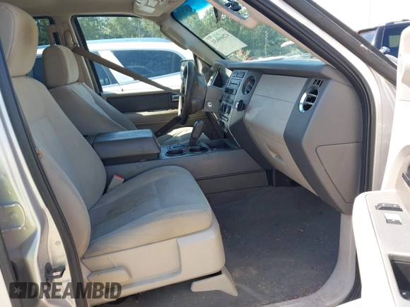 2007 Ford Expedition Max XLT with VIN 1FMFK15517LA19272, listed as a IAAI auction lot 42666631 with 251,503 mi miles and . Bid and sale history available at DreamBid. Image 5.