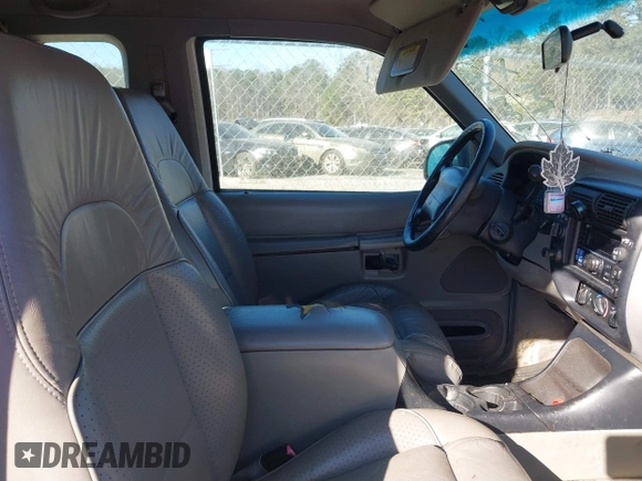 1998 Ford Explorer Sport with VIN 1FMYU24E6WUC19146, listed as a IAAI auction lot 41698988 with 191,817 mi miles and . Bid and sale history available at DreamBid. Image 5.