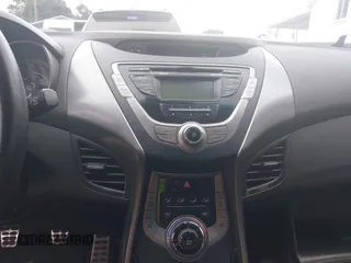 2013 Hyundai Elantra GS z VIN KMHDH6AE9DU002802, wystawiony jako IAAI lot #42433199 z przebiegiem 145 643 mil mil oraz . Historia ofert i sprzedaży dostępna na DreamBid. Obrazek 13.