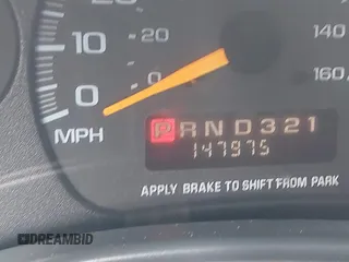 2000 GMC Savana z VIN 1GTHG35R1Y1230112, wystawiony jako IAAI lot #41884197 z przebiegiem 147 975 mil mil oraz . Historia ofert i sprzedaży dostępna na DreamBid. Obrazek 14.