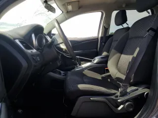 2017 Dodge Journey SXT with VIN 3C4PDDBG7HT592595, listed as a Copart auction lot 60960865 with 116,219 mi miles and Salvage title. Bid and sale history available at DreamBid. Image 7.