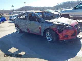 2013 Ford Focus SE with VIN 1FADP3K28DL234412, listed as a IAAI auction lot 41636536 with 1 mi miles. Bid and sale history available at carsss.com. Image 1.