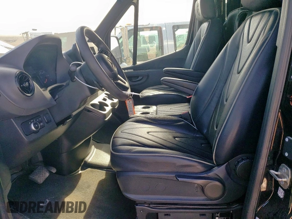 2019 Mercedes-Benz Sprinter with VIN W1X8ED3Y4KP192983, listed as a Copart auction lot 50020505 with 115,164 mi miles and Salvage Title. Bid and sale history available at DreamBid. Image 7.