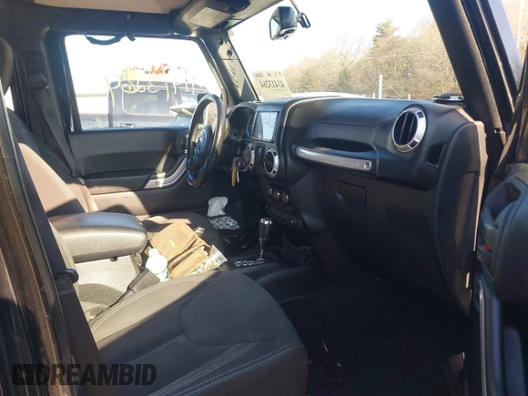 2018 Jeep Wrangler JK Unlimited Sahara with VIN 1C4HJWEG8JL921293, listed as a IAAI auction lot 41413264 with 90,566 mi miles. Bid and sale history available at carsss.com. Image 5.