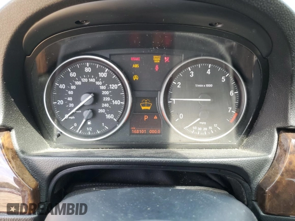 2008 BMW 3 Series 328xi with VIN WBAVC73508KX92158, listed as a Copart auction lot 61640585 with 168,101 mi miles and Salvage title. Bid and sale history available at DreamBid. Image 9.