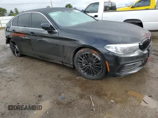 2019 BMW 5 Series 530i with VIN WBAJA5C52KWW13904, listed as a Copart auction lot 41502585 with 43,912 mi miles and Salvage Title. Bid and sale history available at DreamBid. Image 4.
