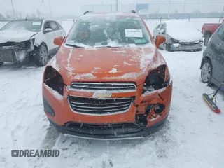 2016 Chevrolet Trax LT z VIN KL7CJLSB8GB698542, wystawiony jako IAAI lot #41404696 z przebiegiem 108 826 mil mil oraz . Historia ofert i sprzedaży dostępna na DreamBid. Obrazek 13.