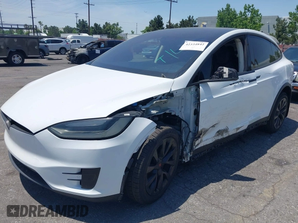 2016 Tesla Model X 70D z VIN 5YJXCAE29GF002170, wystawiony jako IAAI lot #42334842 z przebiegiem 119 104 mil mil oraz . Historia ofert i sprzedaży dostępna na DreamBid. Obrazek 6.