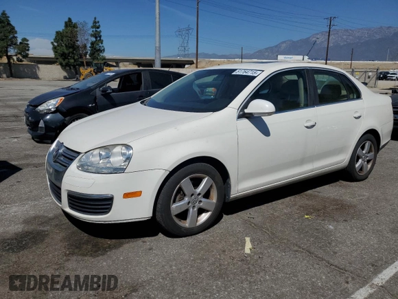 2008 Volkswagen Jetta Sedan SE with VIN 3VWRM71K38M055309, listed as a Copart auction lot 51764715 with 208,177 mi miles and Clean Title. Bid and sale history available at carsss.com. Image 1.