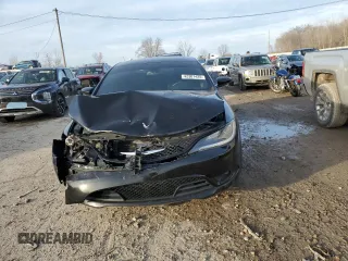 2015 Chrysler 200 S with VIN 1C3CCCBB1FN760099, listed as a Copart auction lot 42307425 with 103,809 mi miles and Salvage Title. Bid and sale history available at carsss.com. Image 5.