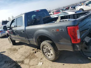 2019 Ford Super Duty F-250 SRW XL with VIN 1FT7W2BT2KEC40480, listed as a Copart auction lot 40177334 with 0 mi miles and Salvage Title. Bid and sale history available at carsss.com. Image 2.