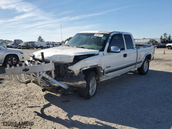 2000 Chevrolet Silverado 1500 LS with VIN 2GCEK19T0Y1326691, listed as a Copart auction lot 88698815 with 260,517 mi miles and Salvage Title. Bid and sale history available at carsss.com. Image 1.