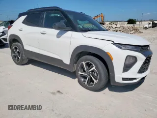 2021 Chevrolet TrailBlazer RS with VIN KL79MTSLXMB150581, listed as a Copart auction lot 54243785 with 42,459 mi miles and Salvage Title. Bid and sale history available at DreamBid. Image 4.