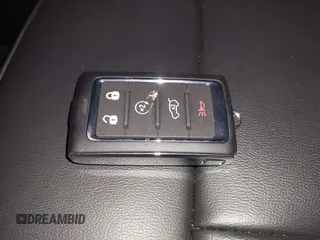 2025 Jeep Grand Cherokee Limited with VIN 1C4RJKBG3S8634319, listed as a IAAI auction lot 41817917 with 523 mi miles and . Bid and sale history available at DreamBid. Image 11.
