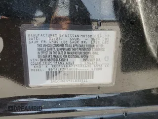 2025 Nissan Versa SV z VIN 3N1CN8EV9SL835511, wystawiony jako Copart lot #59398645 z przebiegiem 8 170 mil mil oraz Czysty tytuł • Clean title. Historia ofert i sprzedaży dostępna na DreamBid. Obrazek 12.