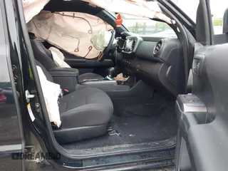 2018 Toyota Tacoma SR with VIN 3TMCZ5AN0JM136198, listed as a IAAI auction lot 41962668 with 71,813 mi miles. Bid and sale history available at carsss.com. Image 5.