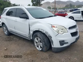 2013 Chevrolet Equinox LS z VIN 2GNALBEKXD6130034, wystawiony jako IAAI lot #42348409 z przebiegiem 92 118 mil mil oraz . Historia ofert i sprzedaży dostępna na DreamBid. Obrazek 1.