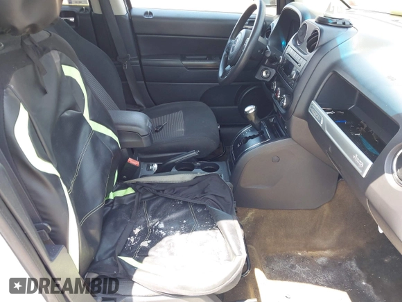 2016 Jeep Compass Sport с VIN 1C4NJDBB5GD662555, выставлен на аукционе IAAI как лот 42591297 с пробегом 82 333 миль миль и . История ставок и продаж доступна на DreamBid. Изображение 5.