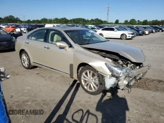 2012 Lexus ES 330 z VIN JTHBK1EG9C2481629, wystawiony jako Copart lot #57839495 z przebiegiem 60 339 mil mil oraz Czysty tytuł • Clean title. Historia ofert i sprzedaży dostępna na DreamBid. Obrazek 4.