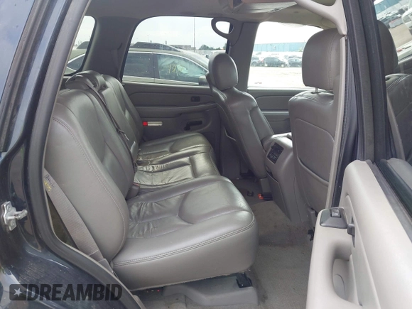 2005 Chevrolet Tahoe LS z VIN 1GNEK13T75J104358, wystawiony jako IAAI lot #42456378 z przebiegiem 213 558 mil mil oraz . Historia ofert i sprzedaży dostępna na DreamBid. Obrazek 8.