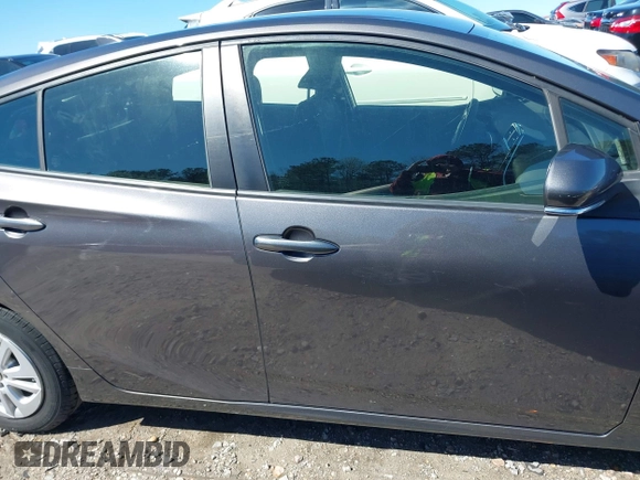 2016 Toyota Prius Two with VIN JTDKBRFU5G3518535, listed as a IAAI auction lot 41829512 with 156,175 mi miles. Bid and sale history available at carsss.com. Image 14.