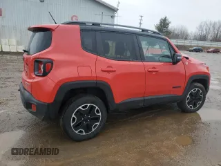 2015 Jeep Renegade Trailhawk with VIN ZACCJBCT2FPB39142, listed as a Copart auction lot 47381155 with 121,530 mi miles and Clean Title. Bid and sale history available at DreamBid. Image 3.