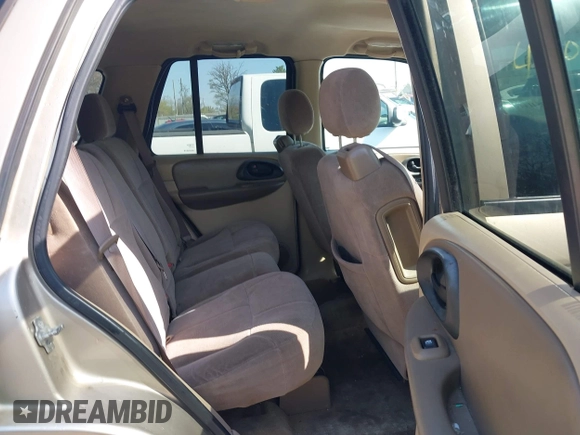 2004 Chevrolet TrailBlazer LT with VIN 1GNDS13S142422830, listed as a IAAI auction lot 42054144 with 218,042 mi miles and . Bid and sale history available at DreamBid. Image 8.