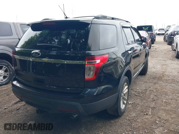 2014 Ford Explorer XLT z VIN 1FM5K7D89EGA23019, wystawiony jako IAAI lot #42706931 z przebiegiem 175 077 mil mil oraz . Historia ofert i sprzedaży dostępna na DreamBid. Obrazek 4.