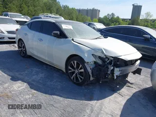 2017 Nissan Maxima Platinum with VIN 1N4AA6AP7HC382348, listed as a IAAI auction lot 41600411 with 113,611 mi miles. Bid and sale history available at carsss.com. Image 1.