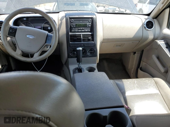 2007 Ford Explorer XLT with VIN 1FMEU63E27UA69789, listed as a Copart auction lot 54572795 with 203,686 mi miles and Salvage title. Bid and sale history available at DreamBid. Image 8.