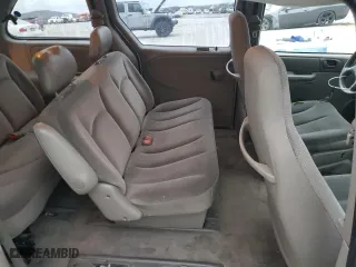 2002 Chrysler Voyager with VIN 1C4GJ25B92B529469, listed as a Copart auction lot 82882474 with 154,497 mi miles and Salvage Title. Bid and sale history available at carsss.com. Image 10.