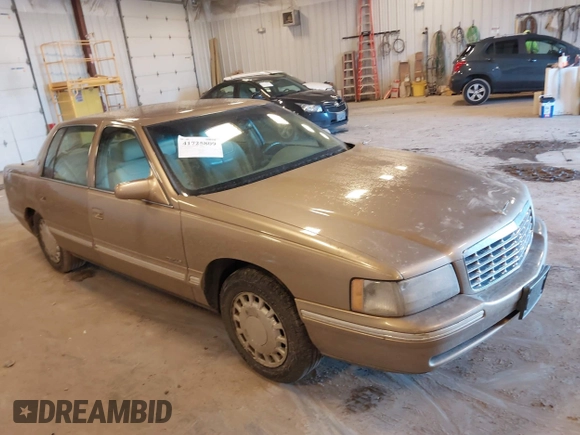 1999 Cadillac DeVille z VIN 1G6KD54Y1XU790845, wystawiony jako IAAI lot #41725809 z przebiegiem 174 088 mil mil oraz . Historia ofert i sprzedaży dostępna na DreamBid. Obrazek 1.