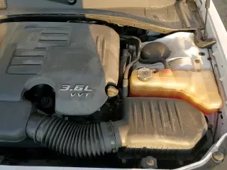 2018 Chrysler 300 Touring L с VIN 2C3CCAAG6JH308149, выставлен на аукционе Copart как лот 70742375 с пробегом 99 734 миль миль и Списание • Salvage title. История ставок и продаж доступна на DreamBid. Изображение 15.