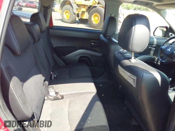 2009 Mitsubishi Outlander SE z VIN JA4LT31W19Z012458, wystawiony jako IAAI lot #42572873 z przebiegiem 148 999 mil mil oraz . Historia ofert i sprzedaży dostępna na DreamBid. Obrazek 8.