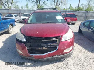 2011 Chevrolet Traverse 1LT z VIN 1GNKRGED7BJ309147, wystawiony jako IAAI lot #42104809 z przebiegiem 164 194 mil mil oraz . Historia ofert i sprzedaży dostępna na DreamBid. Obrazek 13.