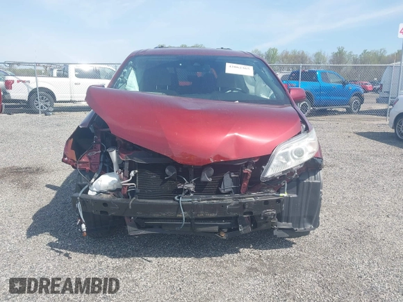 2018 Toyota Sienna LE Auto Access Seat with VIN 5TDKZ3DC2JS927200, listed as a IAAI auction lot 42062365 with 93,358 mi miles and . Bid and sale history available at DreamBid. Image 13.