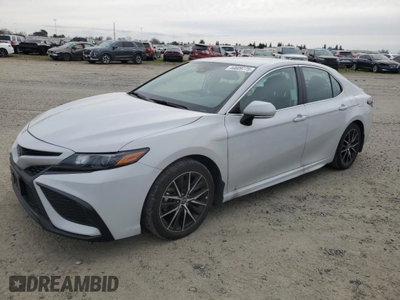 2023 Toyota Camry SE with VIN 4T1G11AK8PU139888, listed as a Copart auction lot 44609775 with 10,931 mi miles and Salvage Title. Bid and sale history available at DreamBid. Image 1.