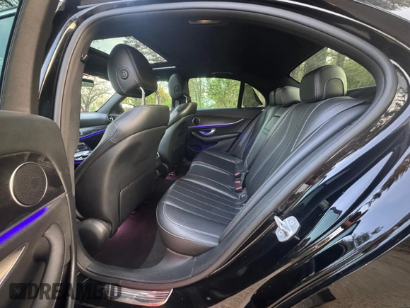 2017 Mercedes-Benz E-Class E 300 Luxury with VIN WDDZF4KB3HA104604, listed as a Copart auction lot 55533765 with 125,497 mi miles and Clean Title. Bid and sale history available at carsss.com. Image 13.