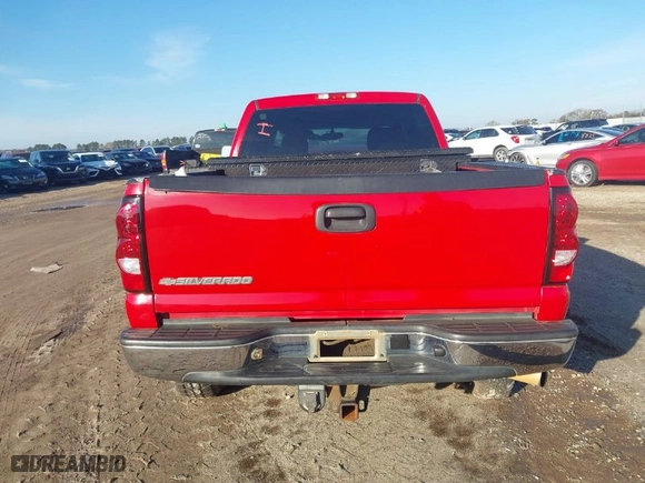 2006 Chevrolet Silverado 2500HD LT1 with VIN 1GCHK23D66F140082, listed as a IAAI auction lot 41331361 with NaN miles. Bid and sale history available at carsss.com. Image 16.