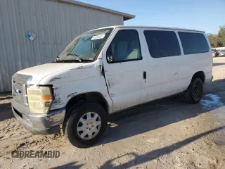2011 Ford Econoline Passenger XL with VIN 1FBNE3BLXBDA42711, listed as a Copart auction lot 44326425 with 476,137 mi miles and Salvage Title. Bid and sale history available at carsss.com. Image 1.