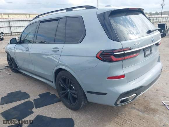 2025 BMW X7 xDrive40i with VIN 5UX23EM01S9W23566, listed as a IAAI auction lot 41490415 with 8,144 mi miles. Bid and sale history available at carsss.com. Image 3.