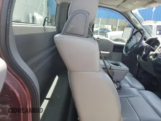 2004 Ford F-150 XL z VIN 1FTRF12W54NC51473, wystawiony jako Copart lot #56597915 z przebiegiem 111 029 mil mil oraz Szkoda całkowita • Salvage title. Historia ofert i sprzedaży dostępna na DreamBid. Obrazek 10.