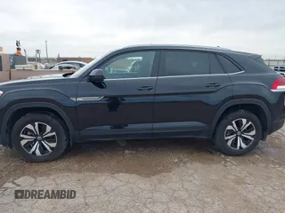 2024 Volkswagen Atlas SE с VIN 1V2LE2CA4RC229547, выставлен на аукционе IAAI как лот 42062372 с пробегом 12 237 миль миль и . История ставок и продаж доступна на DreamBid. Изображение 14.
